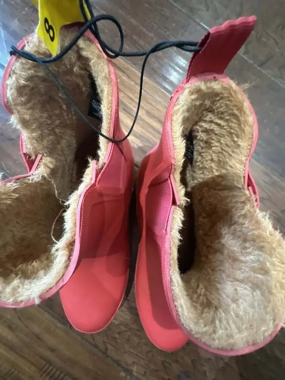 Chooka Red Faux Fur Lined Chelsea Rain Boots Size 8